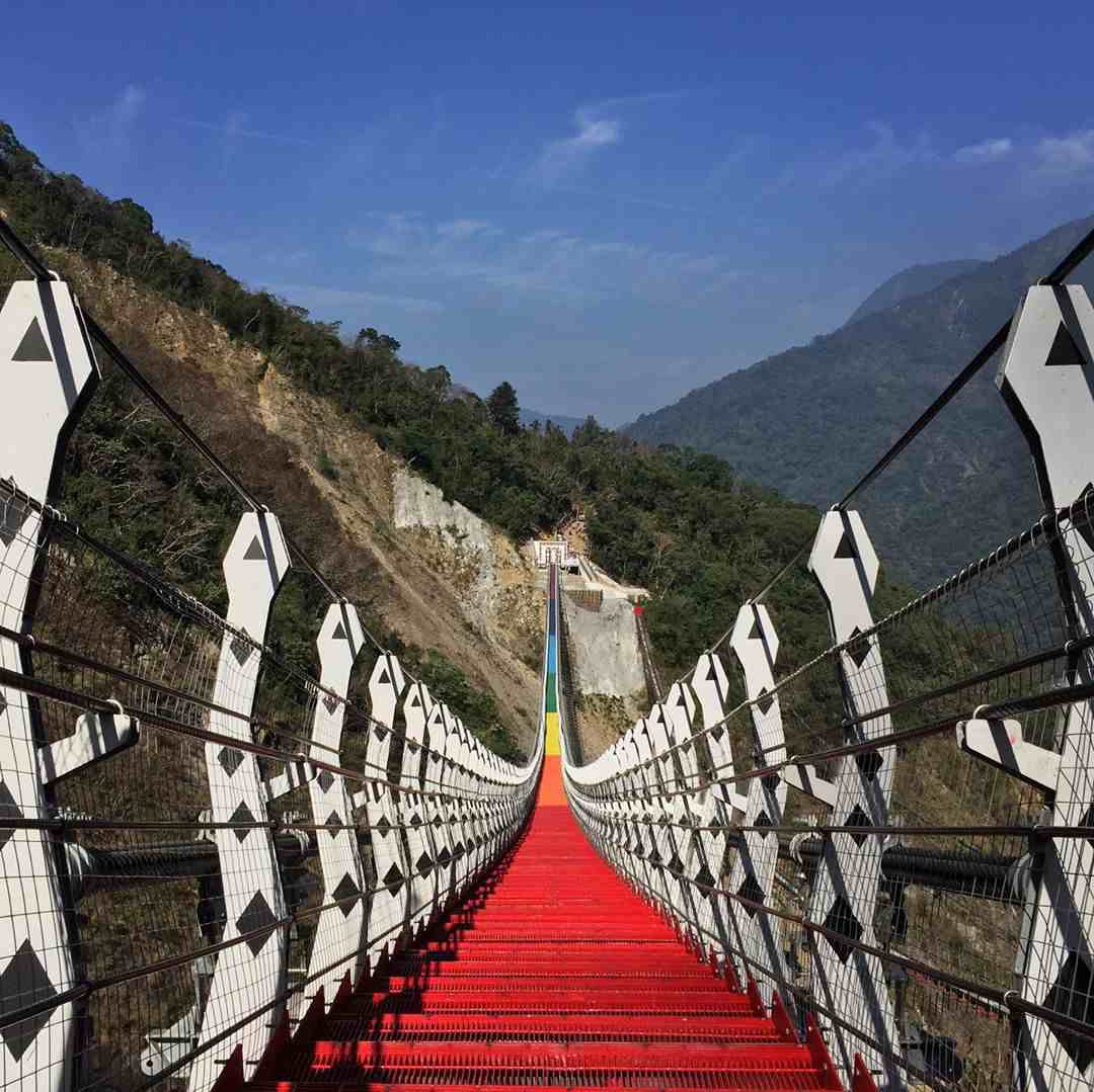 日月潭私房景點 雙龍瀑布七彩吊橋 雙龍彩虹吊橋 雙龍部落 雙龍瀑布 南投信義鄉