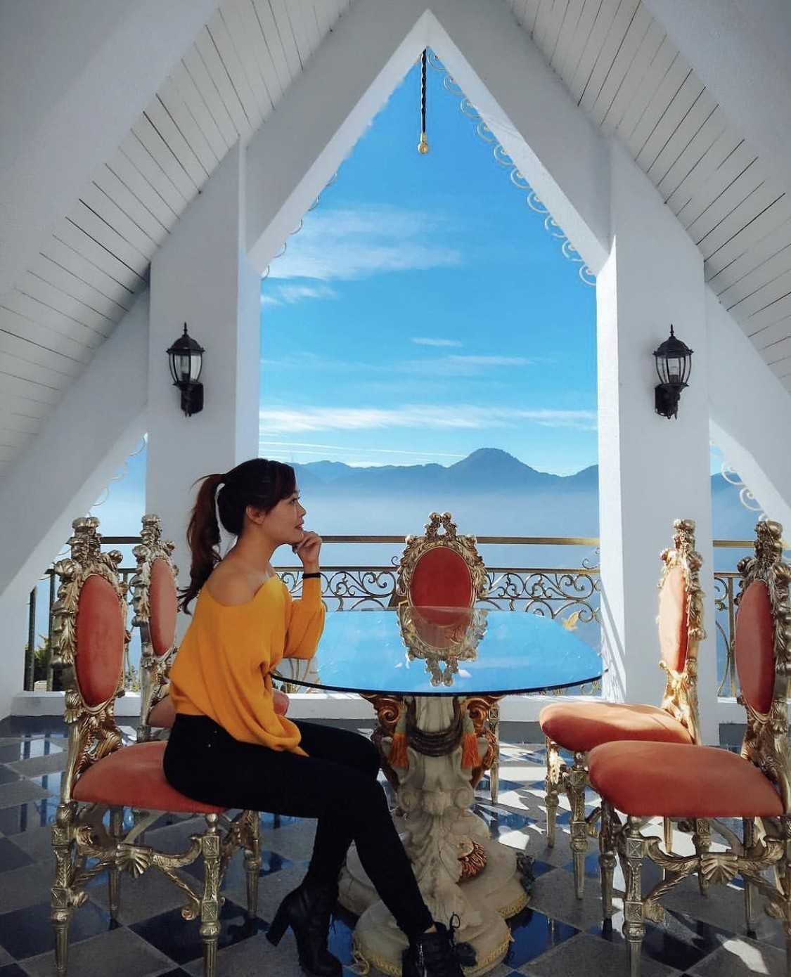 入住民宿就能直接在民宿內看個雲海