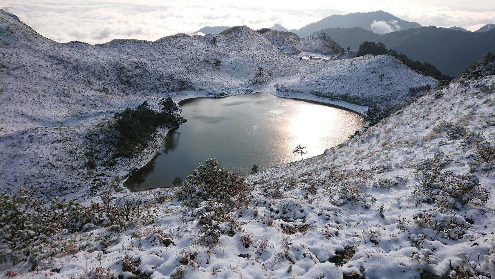 七彩湖探勘之旅 │ 七彩湖雪景