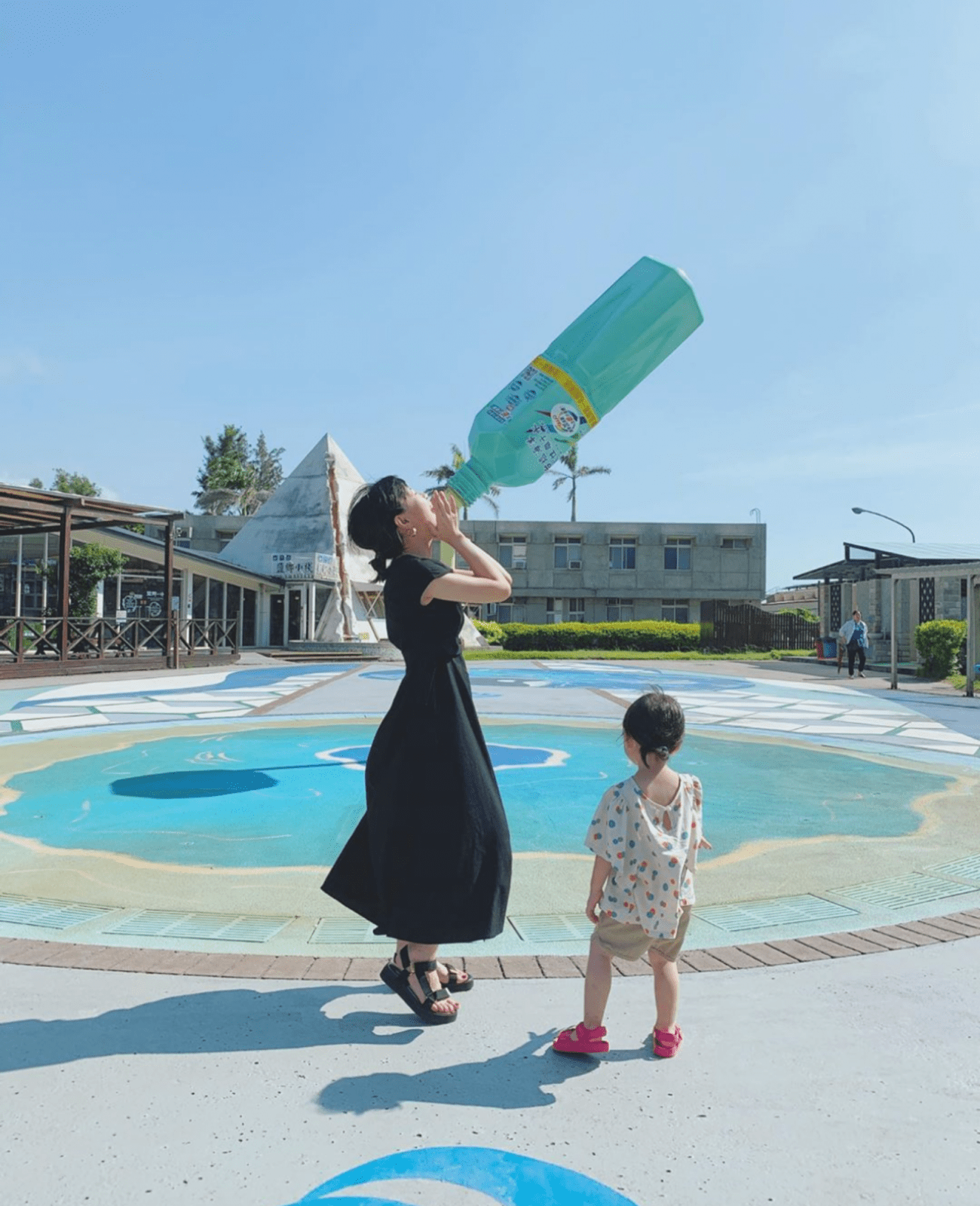 苗栗旅遊景點  | 臺鹽通霄精鹽廠觀光工廠裡有許多趣味裝置藝術可打卡拍照