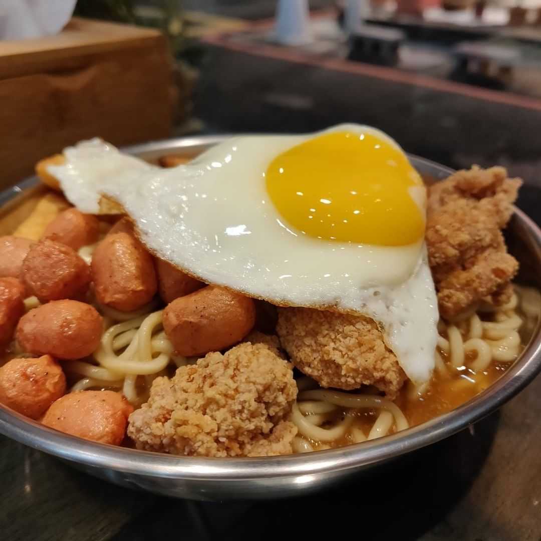 逢甲夜市美食 |#6 ㄔ雞排 逢甲夜市美食 |#6 ㄔ雞排