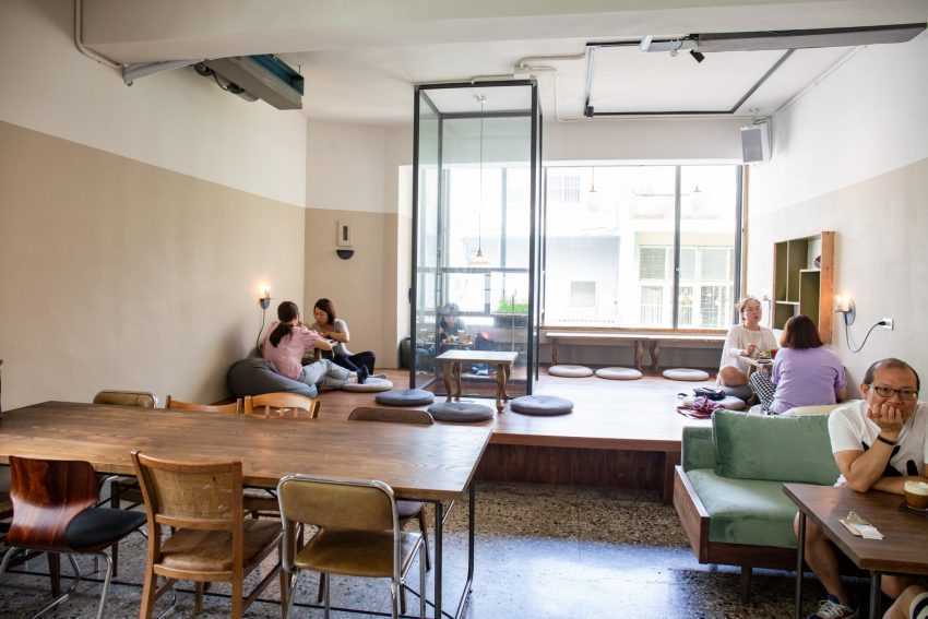 新竹咖啡廳-微生二樓的榻榻米區