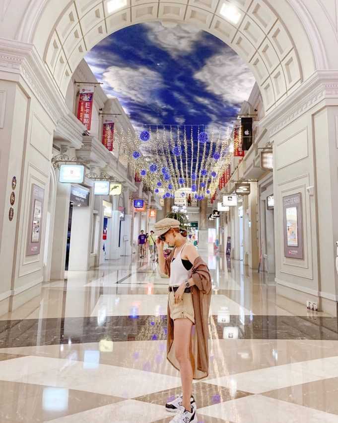 義大天幕 義大mall 義大樂園室內 義大美食 義大購物 義大商城