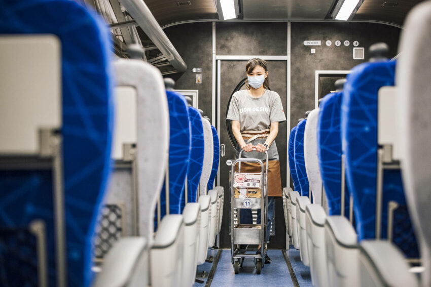 台鐵鳴日號車廂管家服務