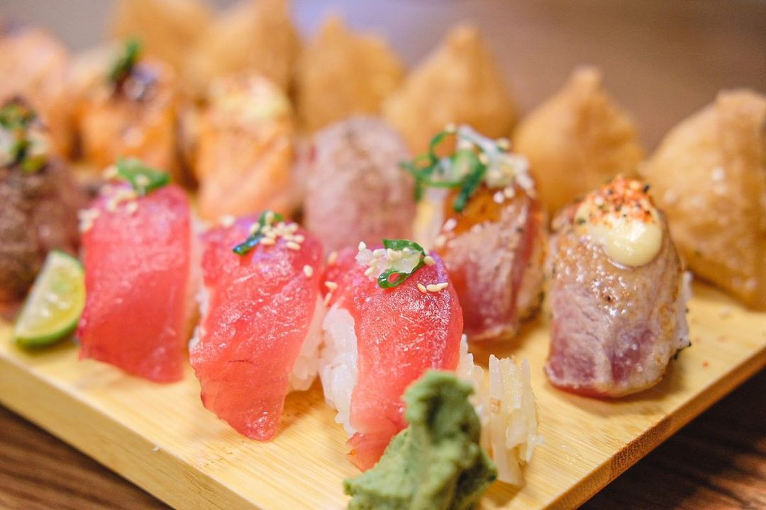 - 基隆廟口夜市美食 基隆廟口夜市美食 | 精選20家必吃美食、伴手禮、咖啡廳&夜市地圖&停車交通懶人包!在地人推薦! 2021 壽司