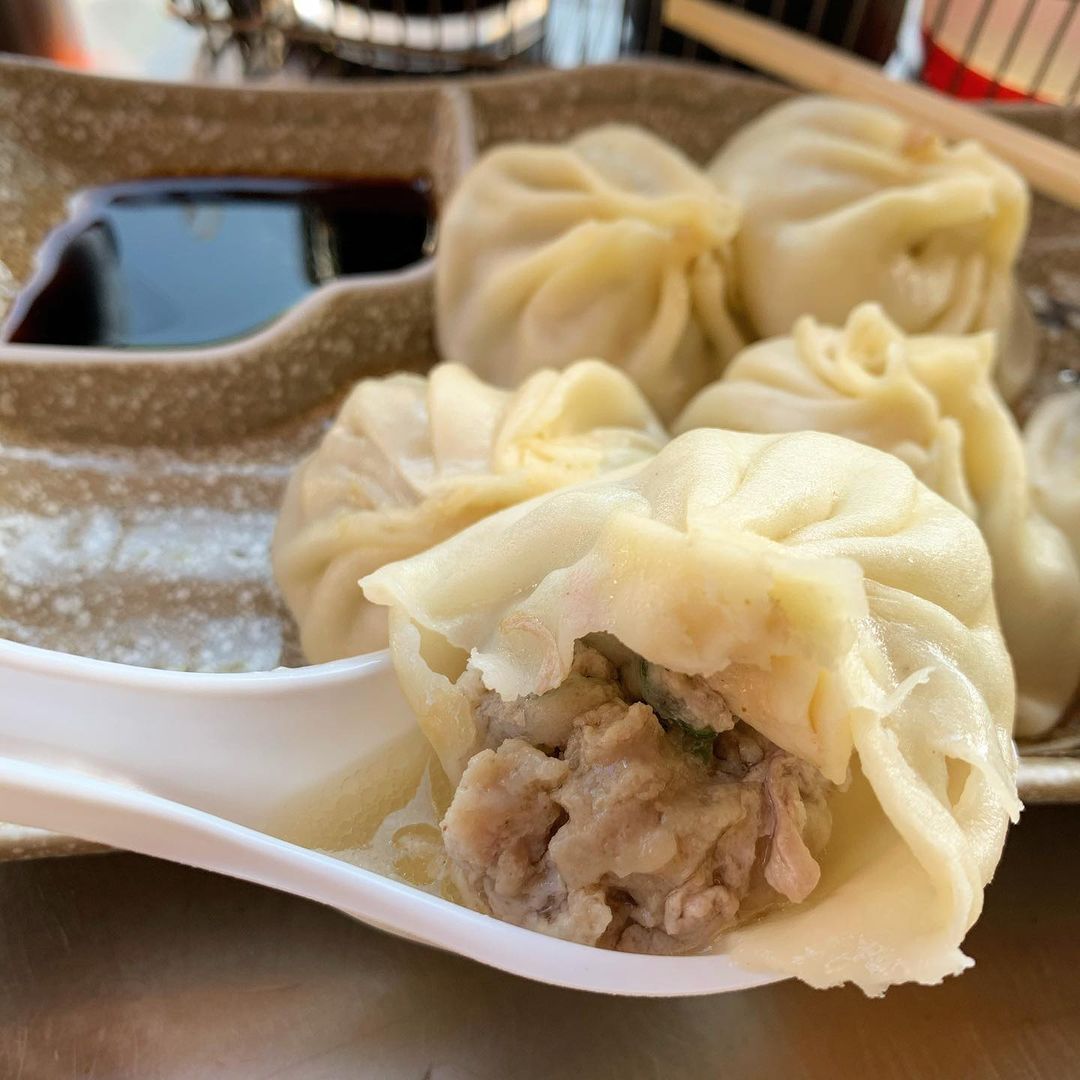 桃園中壢美食|中原夜市-御冠園鮮肉湯包專賣店 桃園中壢美食|中原夜市-御冠園鮮肉湯包專賣店