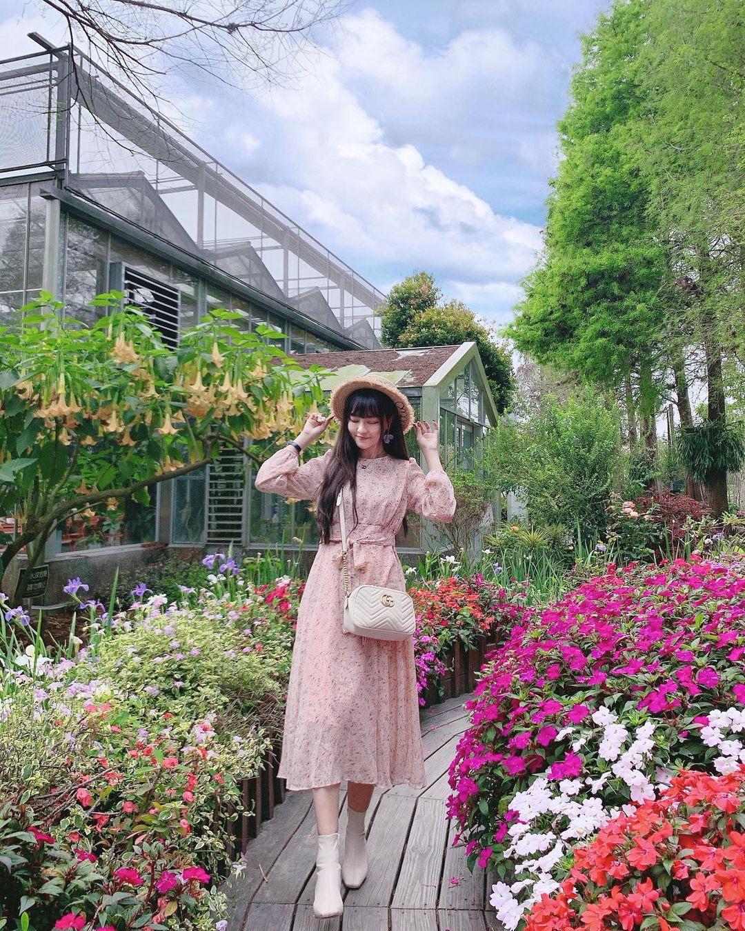 菁芳園｜浪漫落羽松、湖畔玻璃屋花園景觀餐廳、超夯彰化拍照打卡景點 11 2024