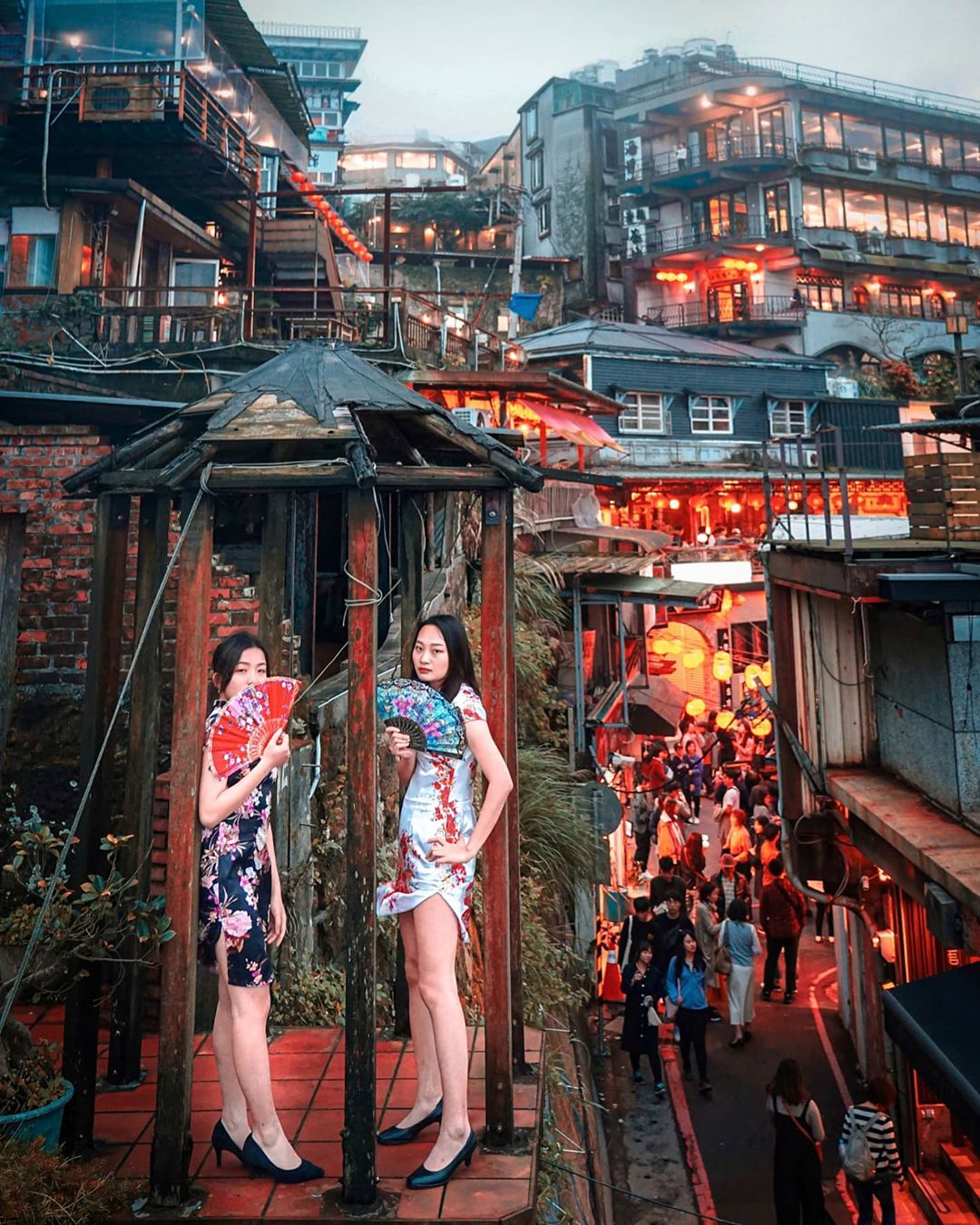 - 水金九之旅 水金九之旅【水湳洞.金瓜石.九份】精選TOP10打卡景點,內行人才知道的懷舊路線 2022 ▸台北景點, 瑞芳區 不厭亭, 九份, 九份老街, 寂寞公路, 打卡景點, 水湳洞, 濂洞國小階梯, 祈堂老街, 網美, 茶壺山, 金瓜石, 陰陽海, 黃金博物館 2022