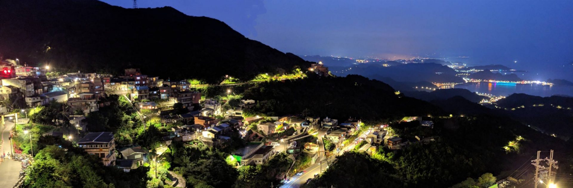 九窩九份膠囊旅館夜景