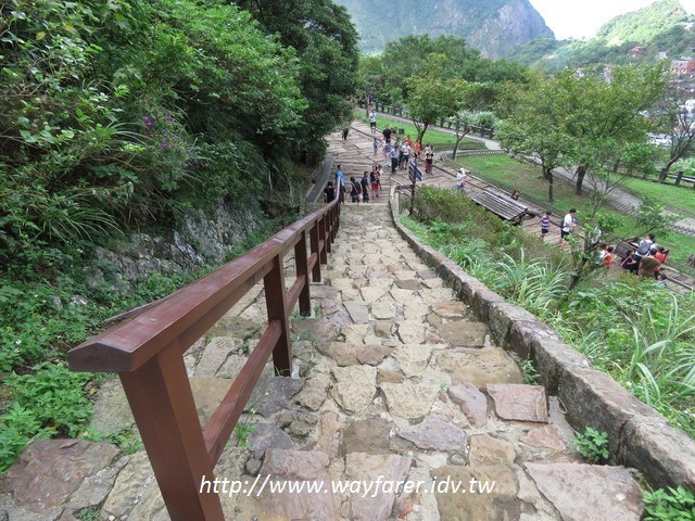 瑞芳步道 | 勸濟堂-無耳茶壺山-半平山-草山戰備道-百二崁古道-黃金地質公園-黃金博物館O形