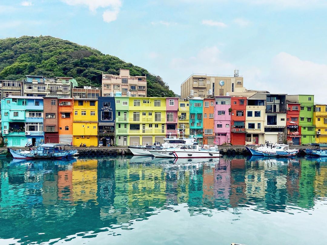 基隆正濱漁港 八斗子景點 基隆彩色小屋 彩虹小屋 七彩漁港 小威尼斯 八斗子一日遊