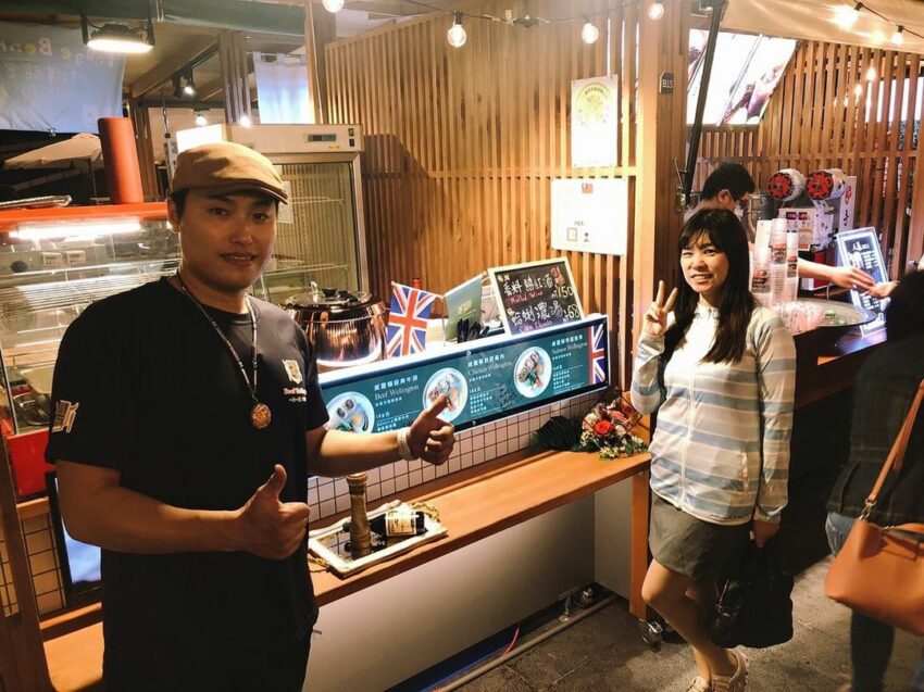 台中美食| 富地市場 |最美夜市就在草悟道,10 個必吃美食推薦 15 富地市場威靈頓牛排