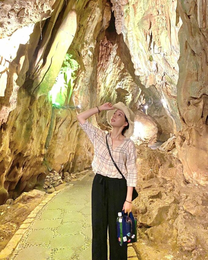 走入仙洞裡,就像走在電影場景中準備進入地心探險,這裡是全台最長的石灰岩洞,洞穴裡還有許多蝙蝠掛在上方,在燈光的照射下,也為仙洞帶來一絲的神秘氣氛。 墾丁國家森林遊樂區 仙洞