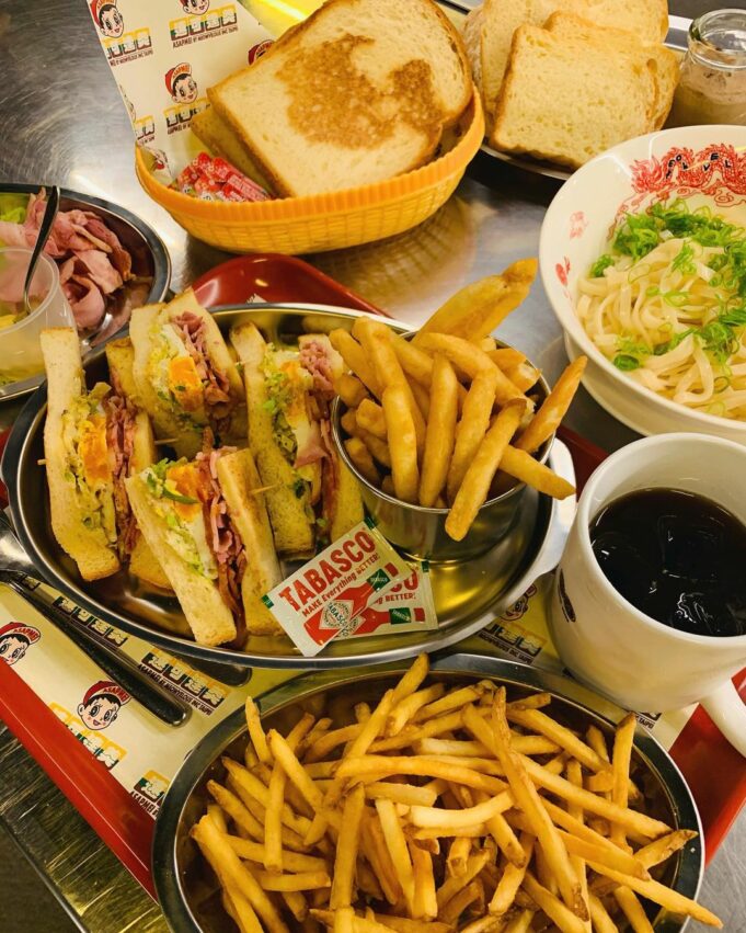 台北美食｜熱門人氣名店｜貓下去敦北俱樂部｜台北餐廳推薦, 敦化北路, 貓下去敦北俱樂部」炸雞、薯條、涼麵, 特色料理, 聚餐餐廳推薦, 調酒, 推薦台北好吃的人氣餐廳