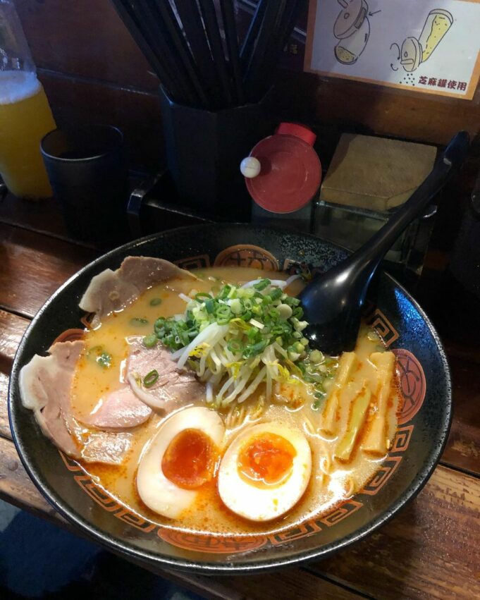 - 草屯美食 草屯美食|草屯必吃9大名店美食,在地人最推薦的小吃餐廳 2022 草屯美食麵五三屋台ラーメン