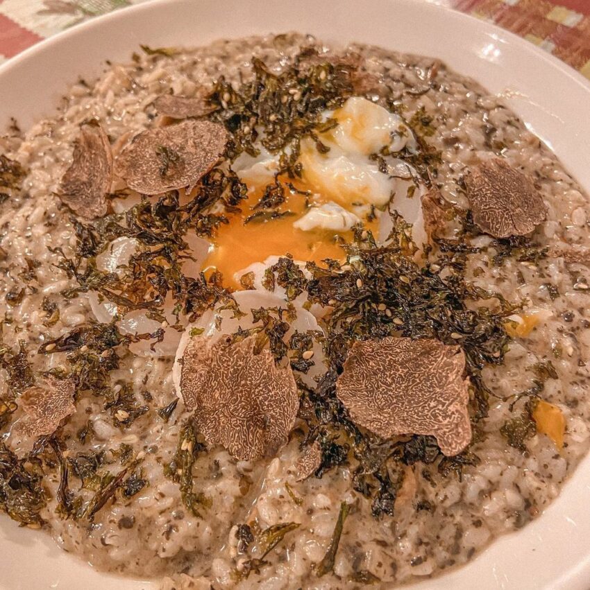 田中漁夫的干貝黑松露燉飯,只要出現絕對是必點,在燉飯放上一粒粒飽滿的干貝,香濃的起司包裹著米粒,再畫龍點睛的刨上幾片松露提升香氣,超級驚豔。 田中漁夫