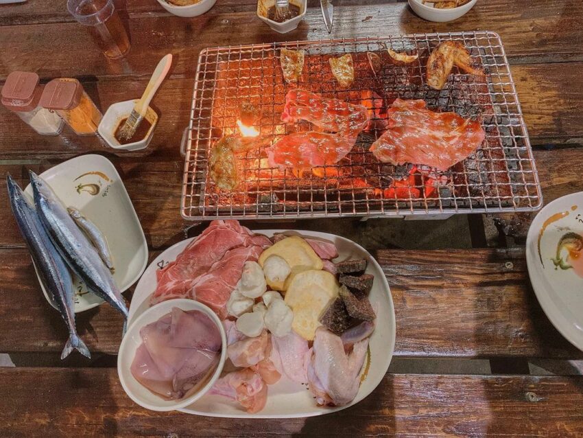 - 蘭嶼美食 蘭嶼美食吃什麼?不只飛魚料理,17家蘭嶼必吃「早餐、燒烤、酒吧、冰店」一次打包 2021 蘭嶼有一間燒烤