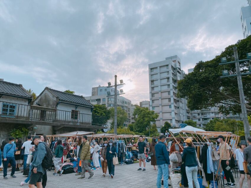 ▸台北景點, ▸旅遊情報, 人氣店家, 住宿, 景點, 美食 不只是圖書館, 兒童新樂園, 台北一日遊, 台北住宿, 台北北門世民酒店, 台北室內市集, 台北市立天文館, 台北市集, 台北手作市集, 台北文創市集, 台北文青景點, 台北獨立書店, 台北老宅餐廳, 嘎啦嘎啦市集, 士林科教館, 大人小學古文具, 好好手感微笑市集, 故事所夾腳拖的家, 文創市集, 文青一日遊, 文青散策, 文青景點, 月霞咖啡, 朋丁, 浮光書店, 獨立書店, 簡單市集, 老宅餐廳, 耳邊風, 臺北科學藝術園區 2021