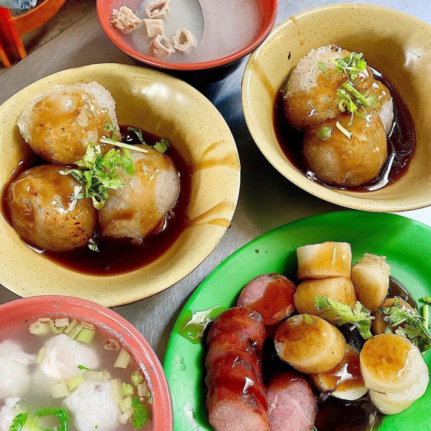 東港美食|東港肉粿、肉丸│東港正宗肉丸,肉丸有蒸的蝦子+竹筍,以及炸的肉餡+香菇兩種 東港美食|東港肉粿、肉丸│東港正宗肉丸,肉丸有蒸的蝦子+竹筍,以及炸的肉餡+香菇兩種