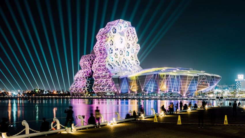 - 2022台灣燈會 2022台灣燈會在高雄|高雄燈會主燈、無人機、地點、時間、日期、交通接駁懶人包 2022 ▸高雄景點, ▸旅遊情報, ▸聖誕、跨年、春節, 活動 2022 台灣 燈會, 2022 台灣燈會, 2022 台灣燈會在高雄, 2022 燈會, 2022 臺灣燈會, 2022 高雄燈會, 2022Taiwan Lantern Festival, 2022台灣燈會, 2022台灣燈會在高雄, 2022燈會, 2022燈會主辦, 2022臺灣燈會, 2022臺灣燈會 在高雄, 2022臺灣燈會在高雄, 2022虎年, 2022虎年吉祥話, 2022高雄燈會, Kaohsiung, Kaohsiung city, Taiwan Lantern Festival, taiwan lantern festival 2022, Taiwan Lantern Festival202, YOUBIKE, 主燈, 元宵, 元宵節, 元宵節圖案, 光榮碼頭, 光雕, 公車, 南投燈會, 台中燈會, 台北燈會, 台北燈節, 台南燈會, 台灣 花燈, 台灣燈會, 台灣燈會 2022, 台灣燈會 主燈, 台灣燈會 英文, 台灣燈會2022, 台灣燈會主燈, 台灣燈會主燈主燈, 台灣燈會在高雄, 台灣燈會在高雄 2022, 台灣燈會在高雄2022, 台灣燈會地點, 台灣燈會展期, 台灣燈會時間, 台灣觀光, 哈瑪星, 哈瑪星鐵道, 嘉義燈會, 國內旅遊兩天一夜, 宜蘭燈會, 屏東燈會, 展燈, 彰化燈會, 情人節, 愛河, 愛河景點, 愛河橋, 愛河活動, 愛河灣, 愛河無人機, 愛河燈會, 捷運, 提燈, 新北燈會, 新春, 新竹燈會, 新竹花燈, 春節, 最新燈景, 桃園燈會, 棧貳庫, 渡輪, 港都, 無人機, 無人機地點, 無人機時間, 燈景, 燈會, 燈會 台北, 燈會 英文, 燈會 高雄, 燈會2022, 燈會主燈, 燈會展期, 燈會日期, 燈會時間, 燈會簡介, 燈籠, 燈總 高雄, 燈飾, 生肖, 真愛碼頭, 聚光高雄, 臺中燈會 2022