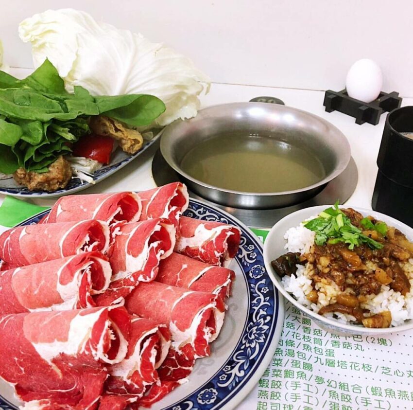 - 士林夜市美食 【2022士林夜市美食】學生族推薦必吃TOP20!平價美食餐廳、人氣消夜跟著吃準沒錯 2022 士林夜市美食