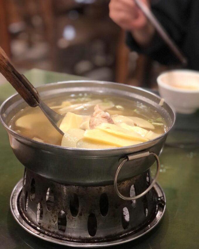 南投美食 鹿谷鄉美食 鹿谷阿三全筍餐館 阿三全筍餐館 鮮筍湯