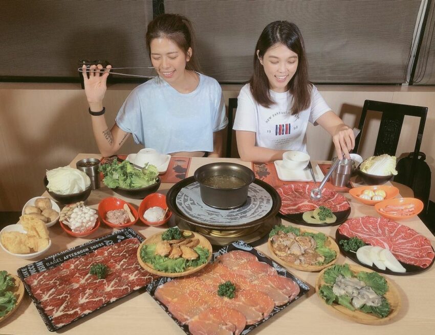 高雄燒肉 高雄燒肉推薦|盤點高雄12家燒烤吃到飽【生蠔吃到飽/牛排比臉大】質感單點、網美、浮誇建築、高CP值燒肉店任你挑! 高雄燒肉 2023 高雄燒肉_可利亞-高雄和平店