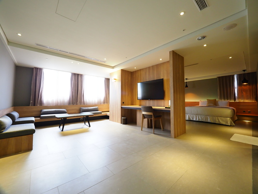 基隆住宿 2022高雄汽車旅館|推薦10家高雄汽車旅館Motel任你挑!浮誇泳池、KTV唱歌、異國風裝潢,不是只能休息住宿而已 基隆住宿 2022 高雄汽車旅館 薇風情汽車旅館鳳山館