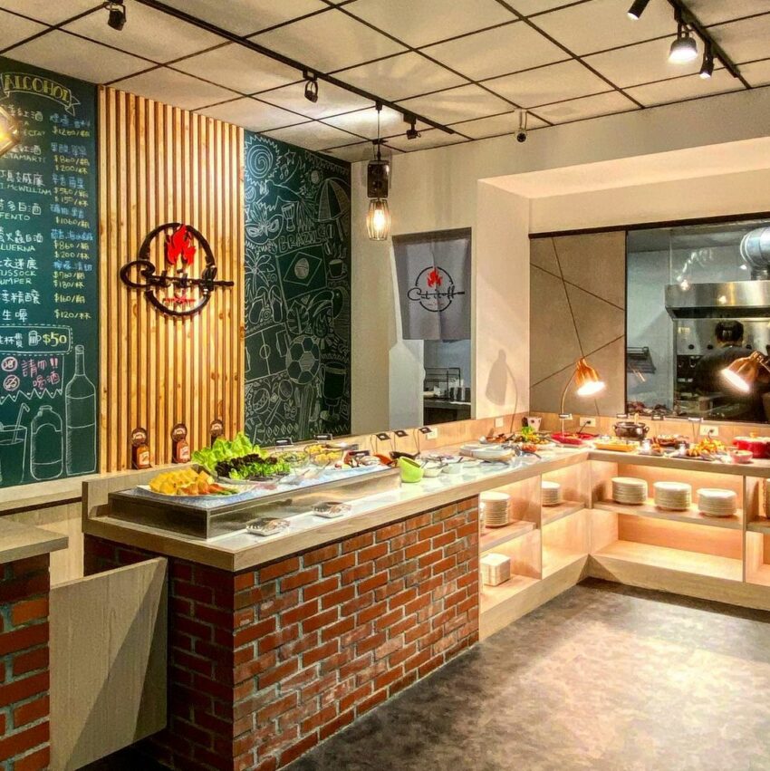 高雄吃到飽,Cut It Off 麥鬧巴西烤肉,擔心吃太多肉會消化不良嗎?店家另備有生菜、炸物和熟食可做搭配,海鮮沙拉另是非吃不同的菜色之一。 高雄吃到飽 高雄Buffet