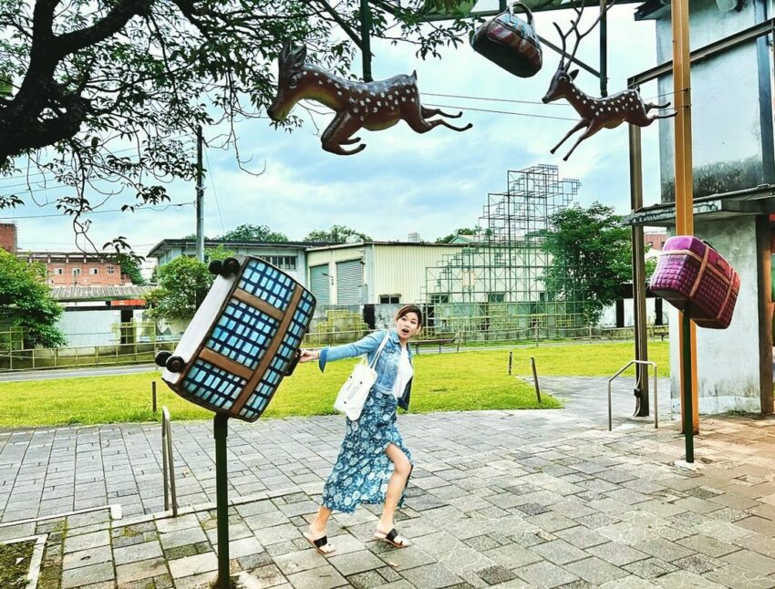 宜蘭市景點|幾米公園，《星空》、《地下鐵》、《向左走向右走》等膾炙人口的作品，不論你看過幾步，從宜蘭火車站出來後，不妨拐個彎，走到幾米公園散散步拍拍照