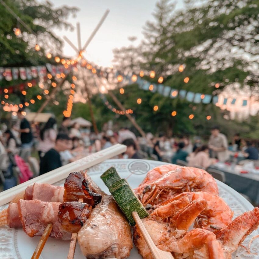 高雄吃到飽,高雄圓山大飯店|星光海陸燒烤,現場由專業廚師烤肉,燒烤菜色從鮮嫩多汁的烤牛肉,軟嫩入味的烤羊排,到新鮮碩大的烤螃蟹,還有現炒的蒙古烤肉 高雄吃到飽 高雄Buffet