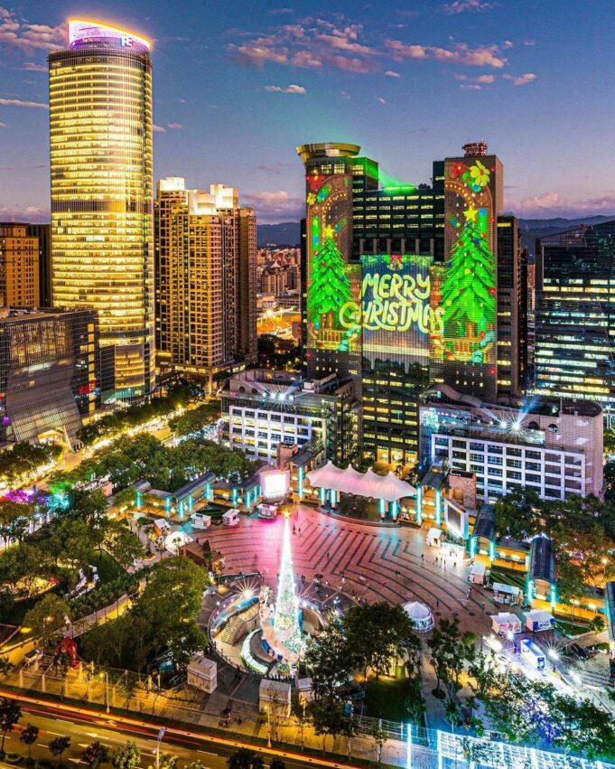 台北跨年 2022新北耶誕城|迪士尼8大亮點搶先看!演唱會卡司、附近美食一次看!11/11開放聖誕市集、聖誕節活動、光雕秀、交通停車 新北耶誕城 2023 新北耶誕城 2022新北耶誕城|迪士尼8大亮點搶先看!演唱會卡司、附近美食一次看!11/11開放聖誕市集、聖誕節活動、光雕秀、交通停車 78 2023