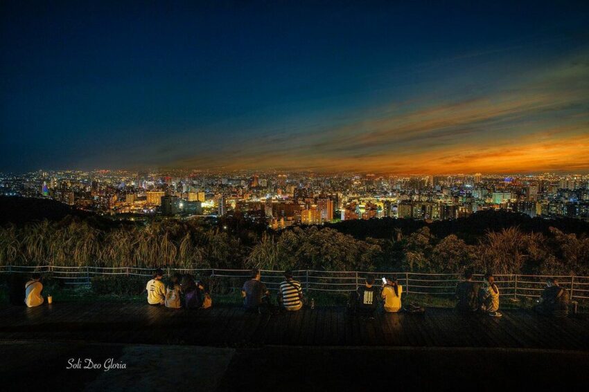 虎頭山公園|不可錯過的桃園夜景聖地、虎頭山環保公園、周邊景點懶人包攻略 2023 虎頭山公園夜景