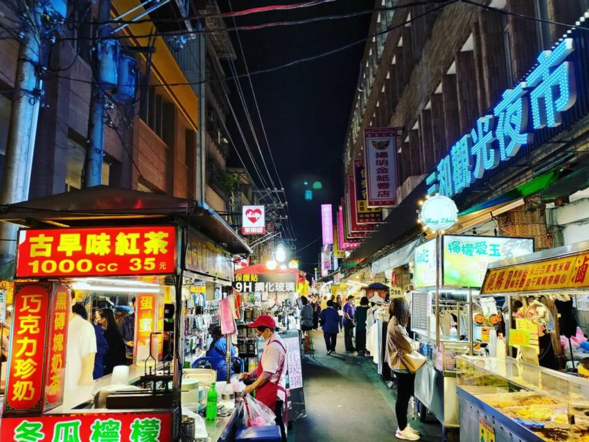 台北夜市 台北夜市推薦 | 盤點北部31大各區附近夜市,最紅夜市小吃(師大夜市、寧夏夜市必吃..)一次看! 台北夜市 2022 台北夜市、夜市小吃、附近夜市、台北夜市、新北夜市、師大夜市、寧夏夜市必吃、板橋 夜市、新北 夜市、夜市小吃