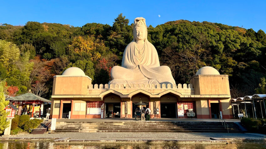 清水寺一日遊,清水寺一日遊,清水寺景點,清水寺景點,京都清水寺一日遊,清水寺交通方式,清水寺交通,清水寺交通,清水寺到伏見稻荷,伏見稻荷到清水寺,京都車站到清水寺,清水寺到京都車站,清水寺由來,清水寺傳說,清水寺祭典,清水寺夜間參拜,清水寺櫻花,清水寺楓葉,清水寺景點推薦,清水寺和服,清水寺介紹,三重塔,地主神社, 清水寺音羽の瀧,清水寺本堂千手觀音,清水舞台,清水寺周邊景點推薦,花見小路,八坂神社,ねねの道-寧寧之道,高台寺,將軍塚青龍殿,石塀小路,八坂塔,庚申堂,二年坂,三年坂,清水寺星巴克,清水寺必買推薦,伴手禮,京都七味唐辛子,MALEBRANCHE濃茶夾心餅乾,清水寺御守,香十,香片香包,清水寺美食推薦,清水寺小吃,藤菜美醬油糰子,Kyo-baum,抹茶年輪蛋糕,清水寺午餐,麵藏人,蕎麥麵,阿古屋茶屋,茶泡飯,清水寺晚餐,京都衹園天婦羅,八坂圓堂,Gion Bansan,清水寺伴手禮,清水寺,清水寺怎麼玩,