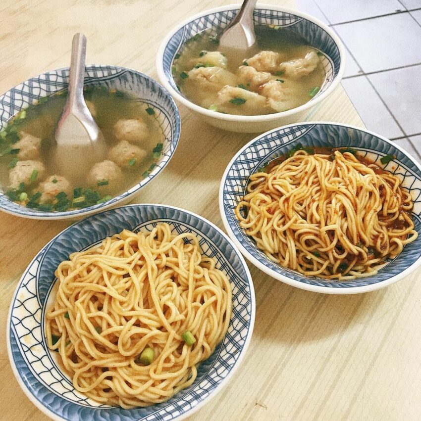 youtube下載 2023宜蘭美食|推薦必吃140家在地美食《宜蘭美食集合》美食餐廳,在地小吃、櫻桃鴨、名產、咖啡廳下午茶(礁溪、頭城、蘇澳、羅東、蘇澳) youtube下載 2023 宜蘭美食 景德炸醬麵