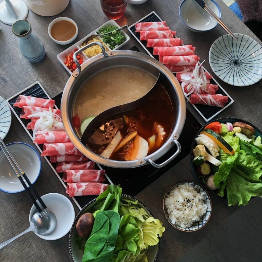 youtube下載 2023宜蘭美食|推薦必吃140家在地美食《宜蘭美食集合》美食餐廳,在地小吃、櫻桃鴨、名產、咖啡廳下午茶(礁溪、頭城、蘇澳、羅東、蘇澳) youtube下載 2023 宜蘭美食 老婆吃鍋