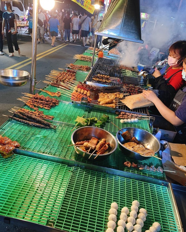 嘉義景點 2023嘉義美食推薦13家文化路夜市的嘉義宵夜小吃、嘉義市美食的嘉義美食餐廳、東市場美食和咖啡廳總整理 嘉義景點 2023 朴子夜市營業時間、朴子夜市美食推薦、朴子夜市小吃、嘉義美食、嘉義小吃