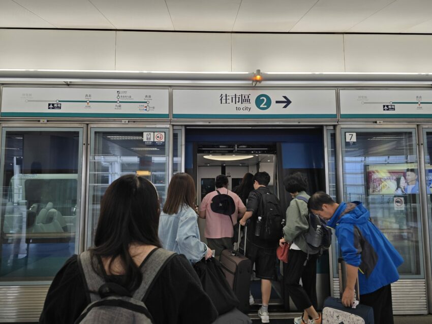 【香港機場快線】不用半小時快速到市區，香港快線票價優惠、班次路線、搭乘方式