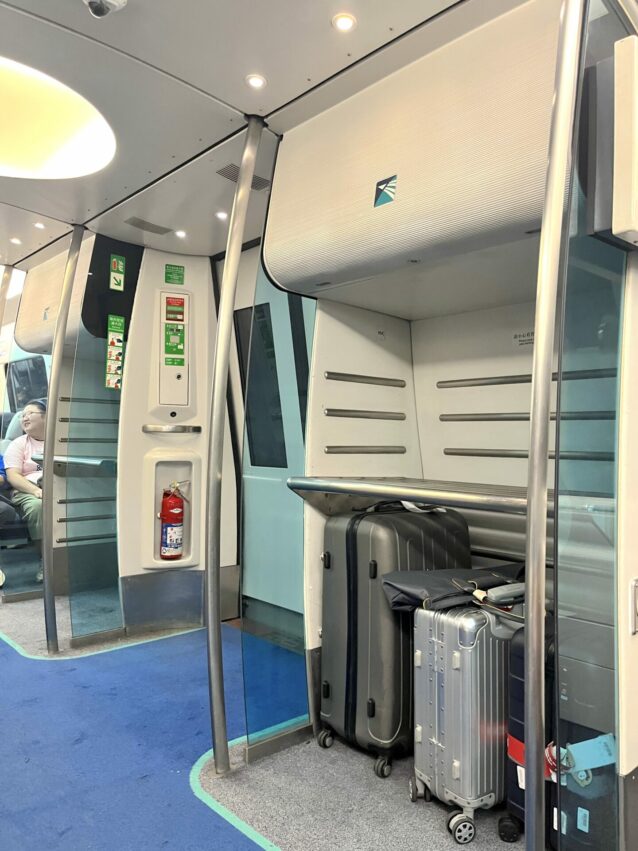 【香港機場快線】不用半小時快速到市區，香港快線票價優惠、班次路線、搭乘方式