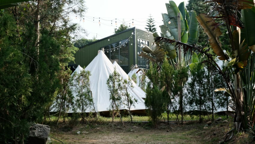 【苗栗自然圈農場】免裝備包圈露營、懶人露營玩DIY、泡湯、美式BBQ｜苗栗露營Lofi-land