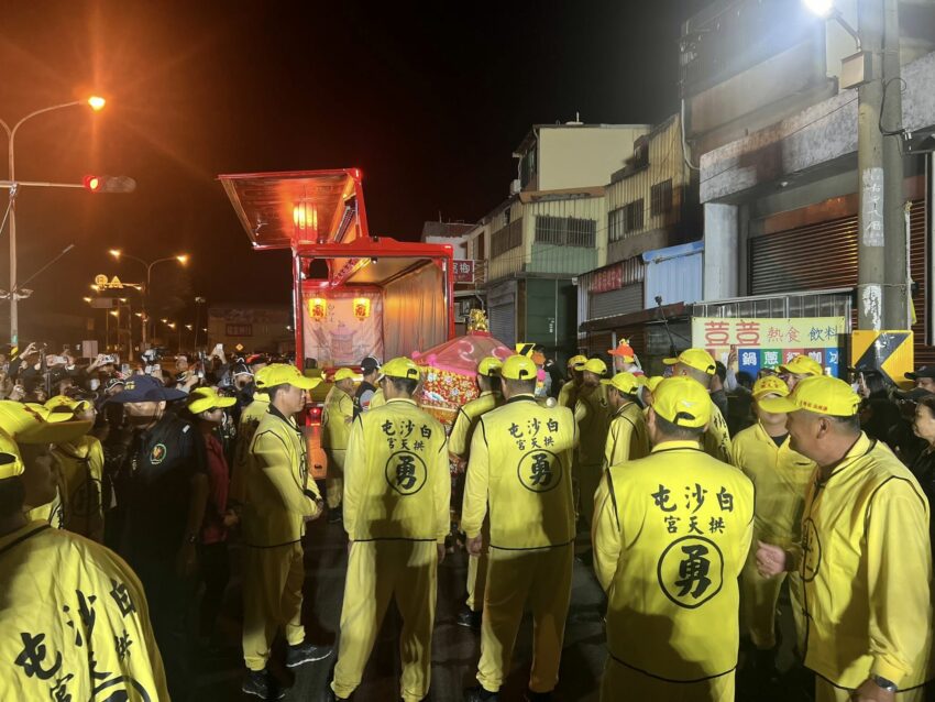 【白沙屯媽祖進香】最新丙午年進香時程、香燈腳必備裝備，跟著粉紅超跑熱血遶境！