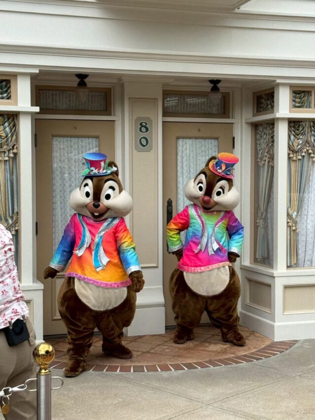 【香港迪士尼樂園攻略】親子必玩遊樂設施、門票推薦、裝備清單、樂園住宿，陪孩子寫下童話瞬間！